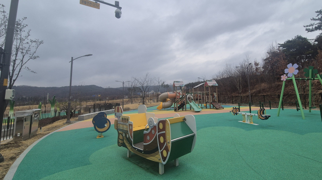 '탄두사고' 놀이터 CCTV 영상 無…원인 규명 차질