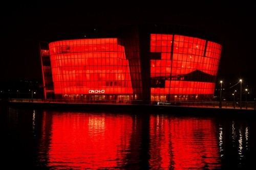 세빛섬 붉은 색 야간 경관 조명. 서울시 제공.