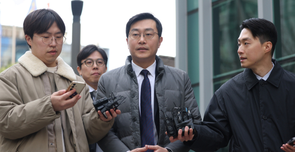 '성추행' 의혹 장경태, 민주당 탈당 