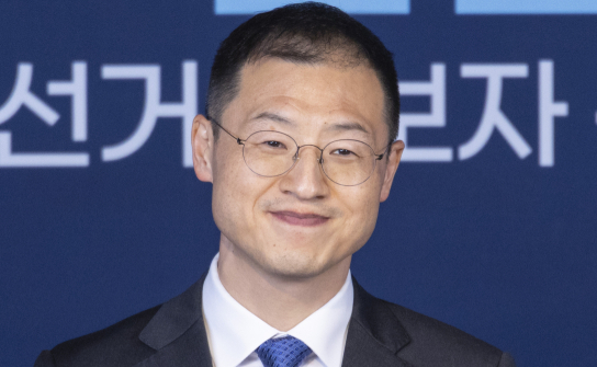 與 울산시장 후보 김상욱 확정…경선서 과반 득표