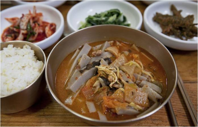 갱시기의 변형태인 묵전골인 