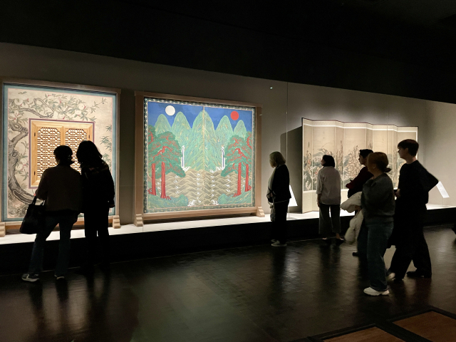 서화실에 전시된 겸재 정선의 