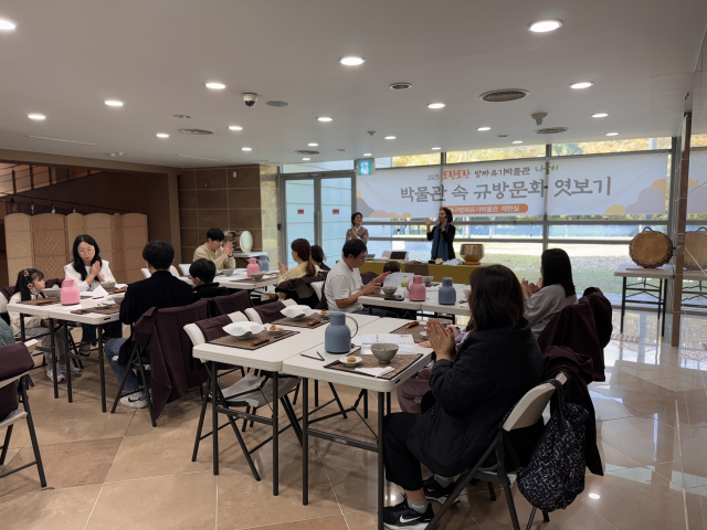 지난해 대구방짜유기박물관에서 진행한 가족체험 프로그램 모습. 대구문화예술진흥원 제공