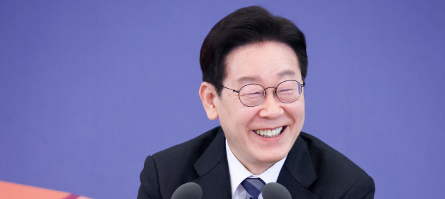 李 재산 1년 만에 18억 늘었다…출판 수입·투자 수익 영향