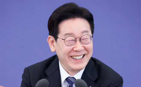 李 재산 1년 만에 18억 증가…출판 수입·투자 수익 영향