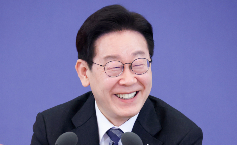 李 재산 1년 만에 18억 증가…출판 수입·투자 수익 영향