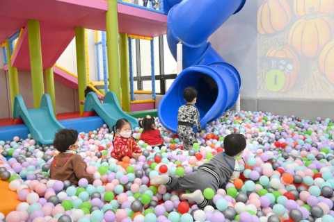 [하나되는 청송, 그 이상의 도약] 청송군, 놀이공간 확충·소통 강화…'아이 키우기 좋은 도시' 만든다