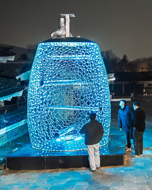 경북 경주 보문관광단지에 설치된 성덕대왕신종의 실루엣을 형상화한 한원석 작가의 설치 작품 