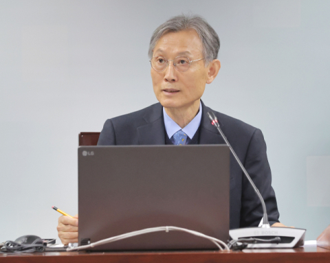 [단독] '부정선거·천안함 괴담·광우병' 동조(?)…野, 