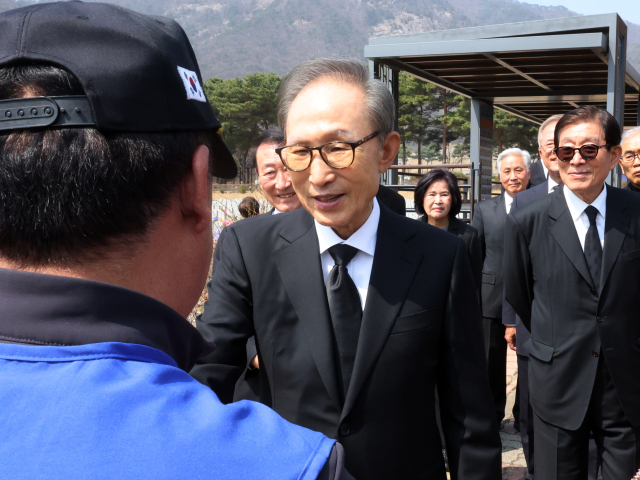 이명박, 13년 만에 심경 토로 