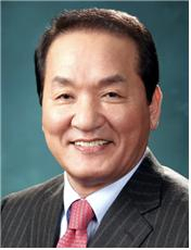 제7대 한국장학재단 이사장에 박창달 전 국회의원 취임