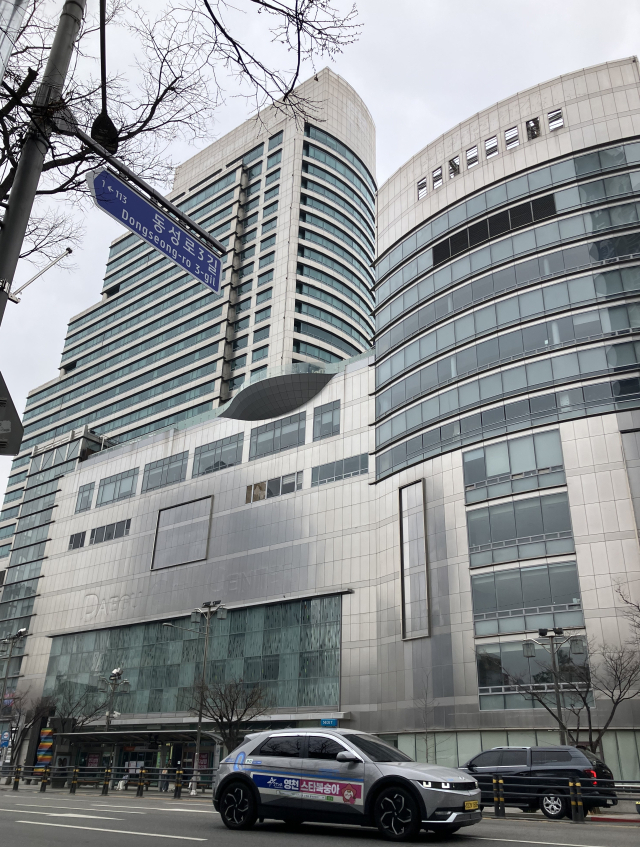 2021년 10월 노보텔 앰배서더 대구 호텔 폐점을 시작으로 5년째 공실 상태인 대구 동성로 북편 대구시티센터 건물. 황희진 기자