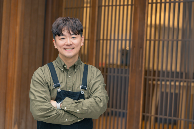 황상문 씨는 경북 안동에서 유품정리 기업 청년박스를 운영하는 청년 예비사회적기업 대표다. 유품 정리를 넘어 은둔형 외톨이의 방, 취약계층의 주거환경, 무연고 사망자의 집까지 그의 손이 닿는다.