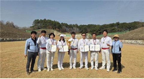 경북 영덕군 궁도협회 선수단, 7년만에 도민체육대회 종합우승 탈환