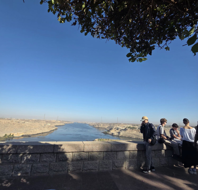 수단에서 내려오던 나일강은 아스완 하이댐을 만났다.