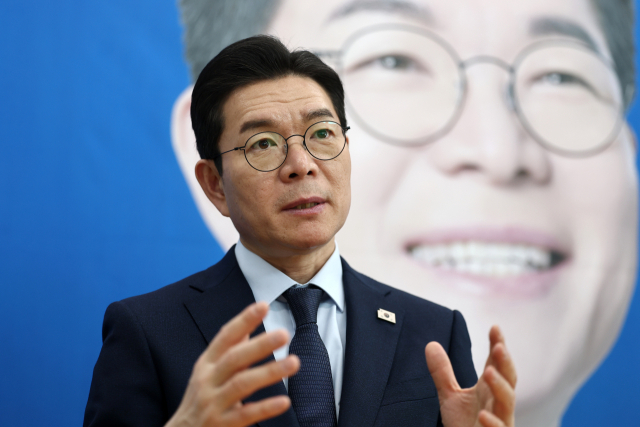 與 '칸쿤 출장 의혹' 제기한 김재섭 국힘 의원 윤리위 제소