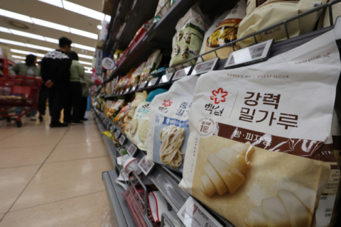 중동전쟁 비료값 172% 폭등…글로벌 '식량위기' 우려