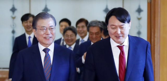 문재인·윤석열 대통령. 연합뉴스