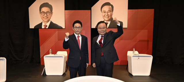 이철우 42% vs 김재원 30%