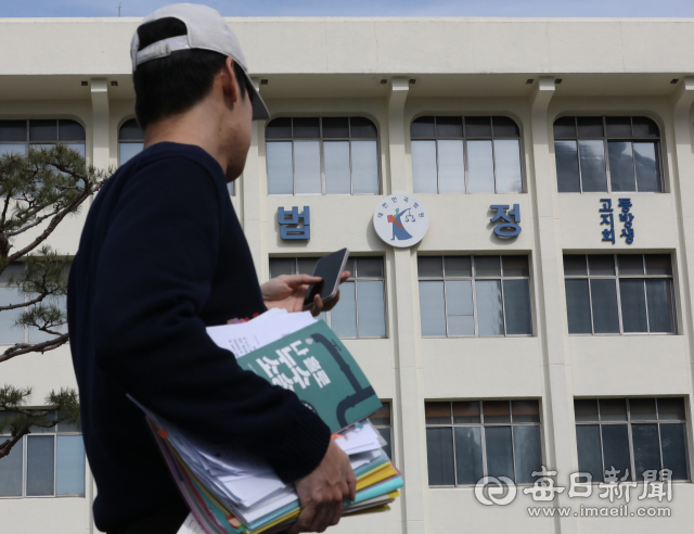 변호사 4만 명 시대, 소액 법정 '텅'⋯나홀로 소송 늘었다