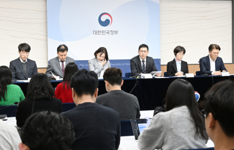 PC값 급등에 통신요금 개편까지…정부 