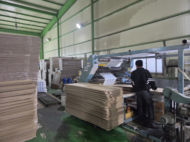 멈추지 못해 돌린다…PP박스 업체 '버티기 한계'