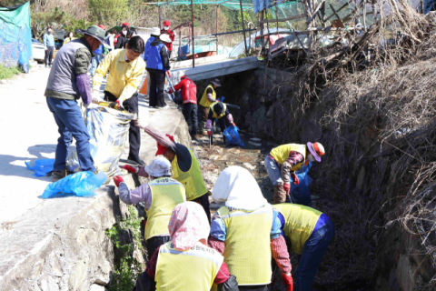 달서구, 주민과 함께 수밭골 환경정비 실시…지속가능한 힐링공간 조성