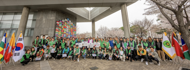 지난달 30일 20개국에서 29명의 신입생이 영남대학교 박정희새마을대학원에 새롭게 합류했다. 영남대 제공