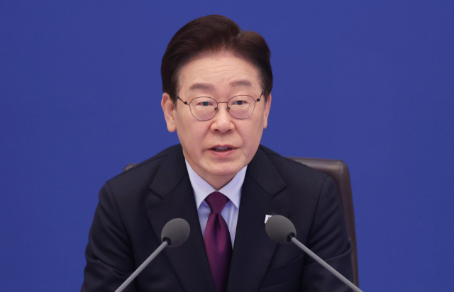 이재명 대통령이 9일 청와대에서 열린 수석보좌관회의에서 발언하고 있다. 연합뉴스