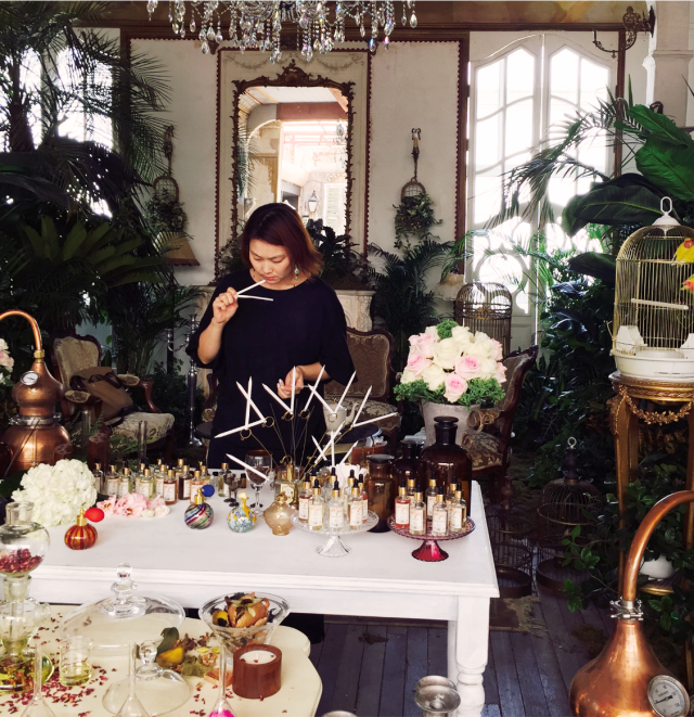 퍼퓸테일러 배사라