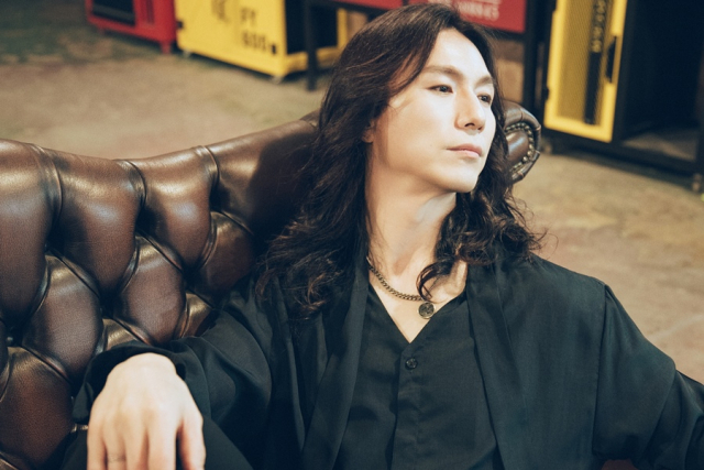 가수 정홍일. JHI컴퍼니