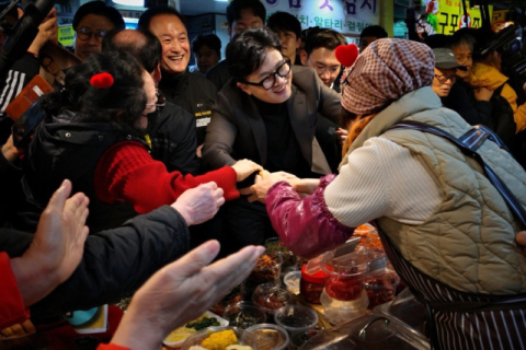 연기 피운 부산? 찔러본 대구?…한동훈이 택할 재기의 '둥지' 어디[금주의 정치舌전]