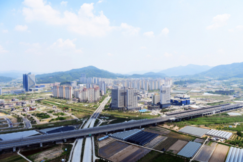 멈춰 선 김천혁신도시 통근버스…KTX 예매 대란 현실화