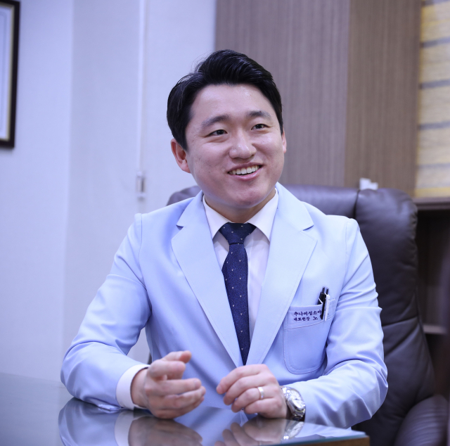 취약계층에 9년 간 한약 기부한 노현우 손모아한의원 원장