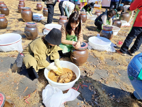 영주시, 오는 18일 정겨운 전통 장 담그기 행사 마련… 영주 부석태 체험 프로그램 진행