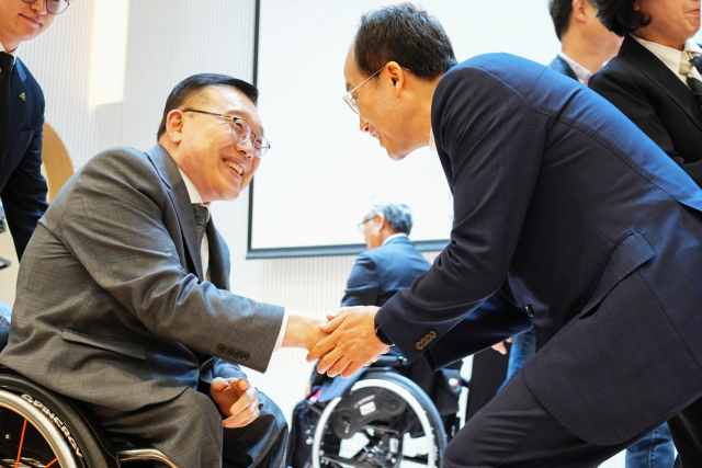 16일 달구벌종합복지관에서 열린 제3회 대구편의증진의 날 기념식에 참석한 추경호 대구시장 예비후보. 추경호의원실 제공