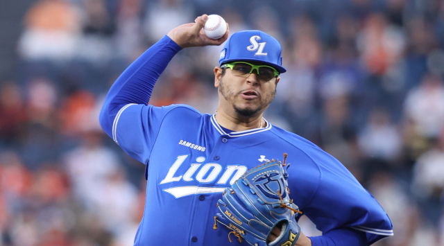 '에이스 후라도 역투' 삼성 라이온즈, 6연승 거두며 선두로