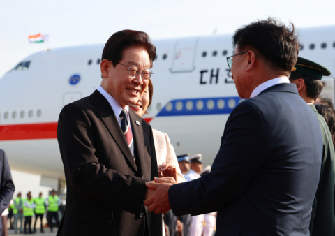 李대통령, 인도 뉴델리 도착…동포들과 만찬 감담회 예정