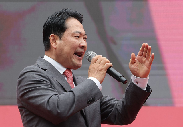 국민의힘 당 대표에 선출된 이후 지난해 10월 서울시청 인근에서 