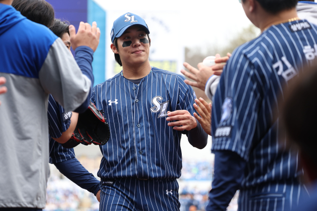 삼성 원태인 '분노 표출' 논란…강민호 