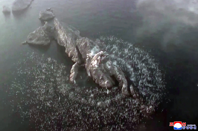 北, 신형전술탄도미사일 '화성포-11라' 시험발사 성공