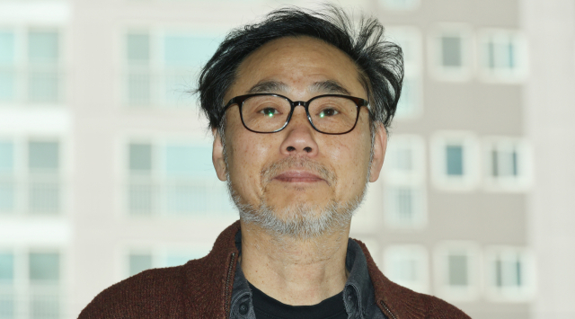 성폭행 무혐의 후 10대 사망 경찰, 법왜곡죄 고발인 조사