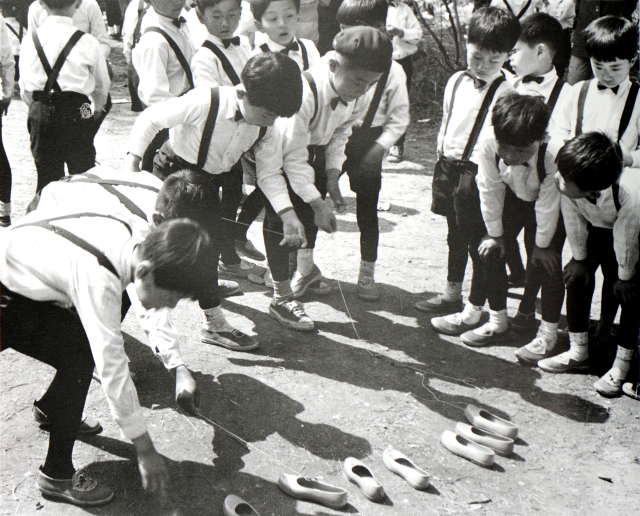 동상 강기홍 작 