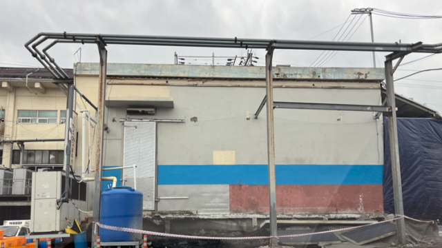 일부 불법 건축물은 외벽만 뜯긴 채 흉물스럽게 방치되고 있다. 매일신문DB