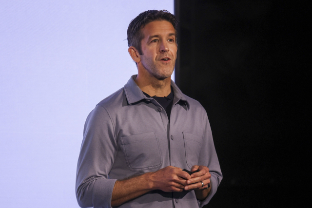 존 터너스 애플 하드웨어 엔지니어링 부문 수석부사장이 지난 3월 뉴욕에서 열린 