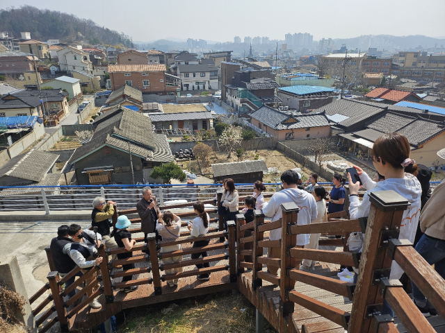 중앙정부로부터 인정 받은 굿모닝! 관사골 로컬브랜딩 스토리워킹 행사 모습. 영주시 제공