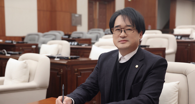 더불어민주당 소속 신동철 서울 동작구의원. 동작구의회