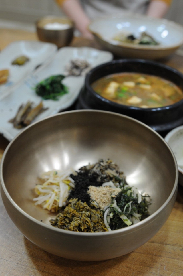 달성군에서 대안 스님의 도움을 받아 개발했던 사찰음식비빔밥.