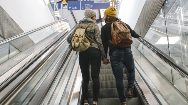 에스컬레이터 다시 두 줄 서기?…시민들 