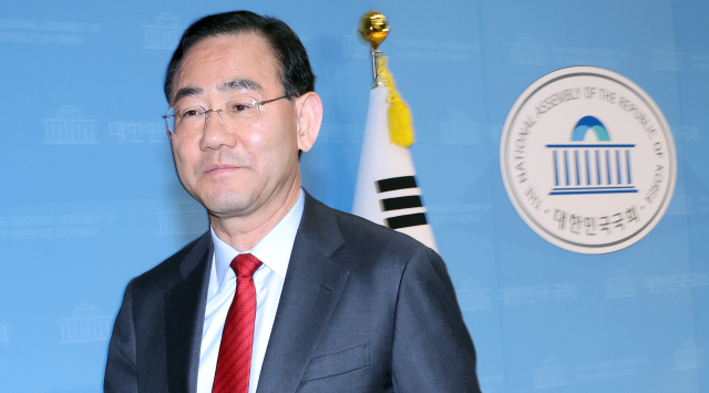 '무소속 저울질' 주호영 